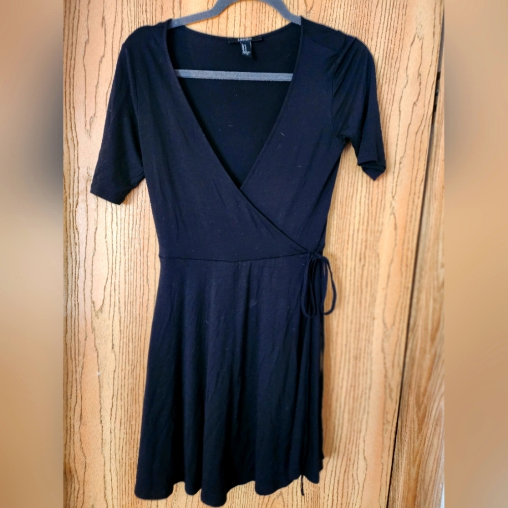 Forever 21 nwot size medium wrap dress